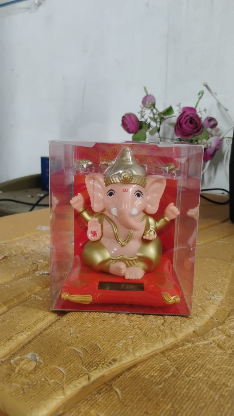 Solar-Powered Dancing Ganesha Idol: Eco-Friendly Car Dashboard & Home Decor Showpiece