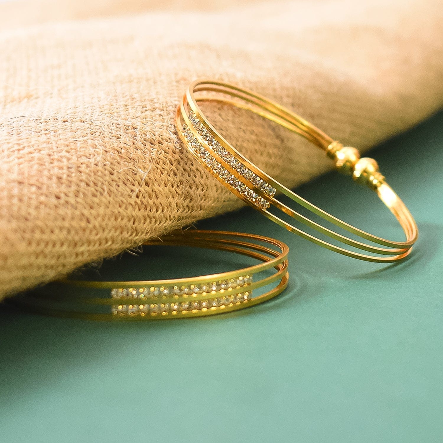 Elegant Gold Plated Women's Bracelet with Sparkling Accents and Timeless Design