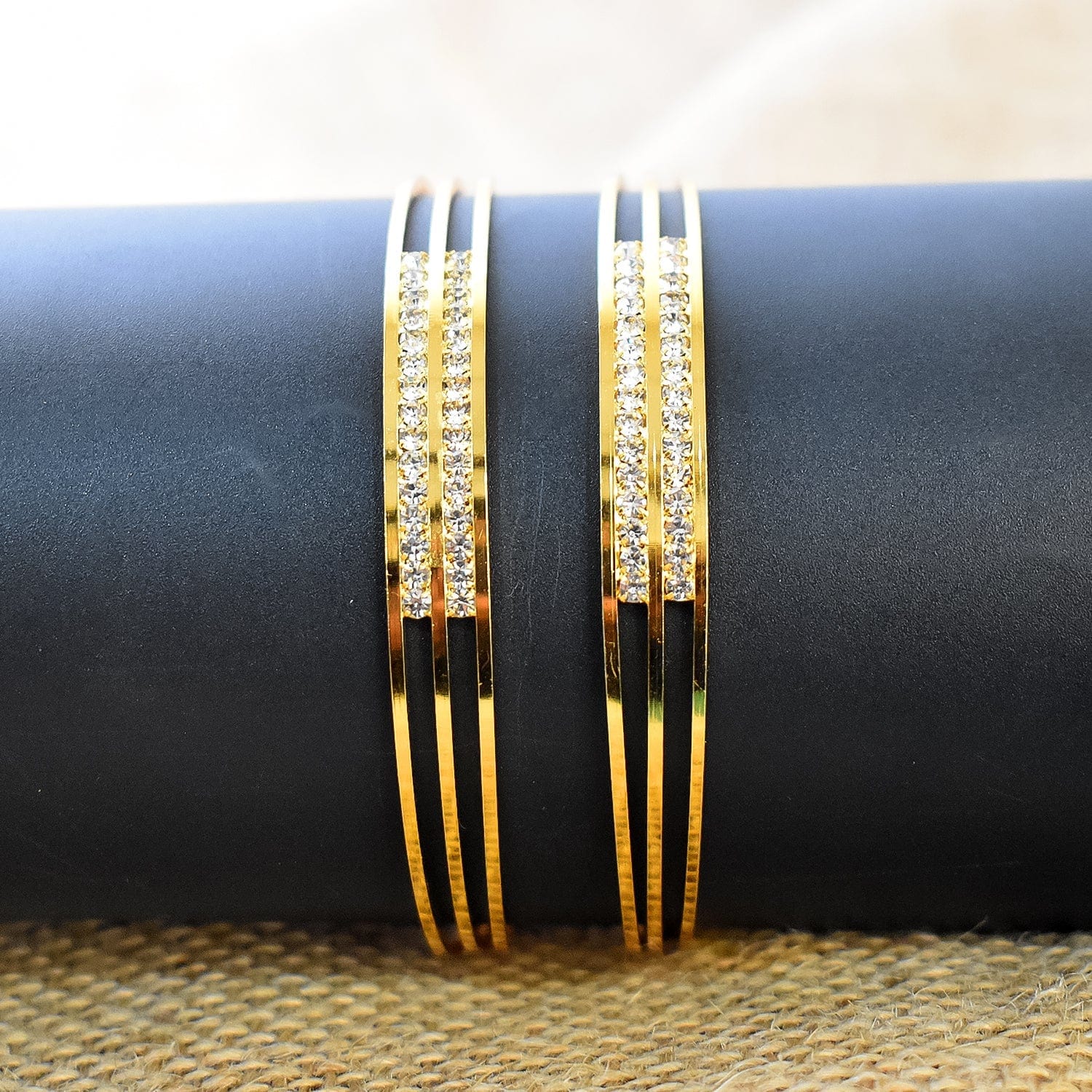 Elegant Gold Plated Women's Bracelet with Sparkling Accents and Timeless Design