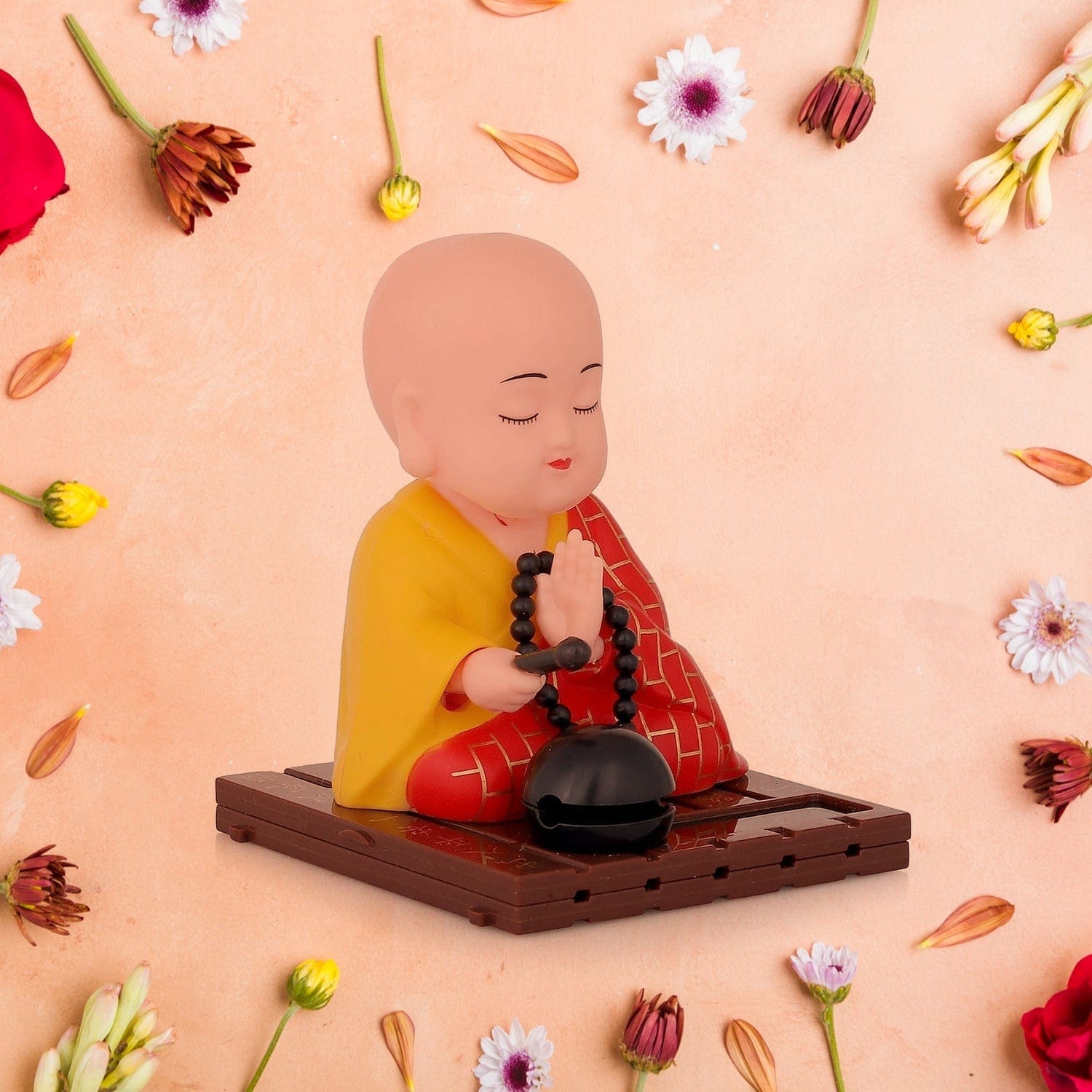 Solar Powered Sitting Buddha Statue: Moving Head & Hand, Eco-Friendly Home Car Decor