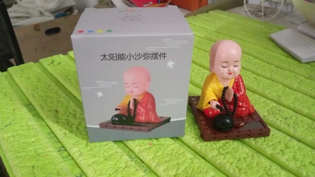 Solar Powered Sitting Buddha Statue: Moving Head & Hand, Eco-Friendly Home Car Decor