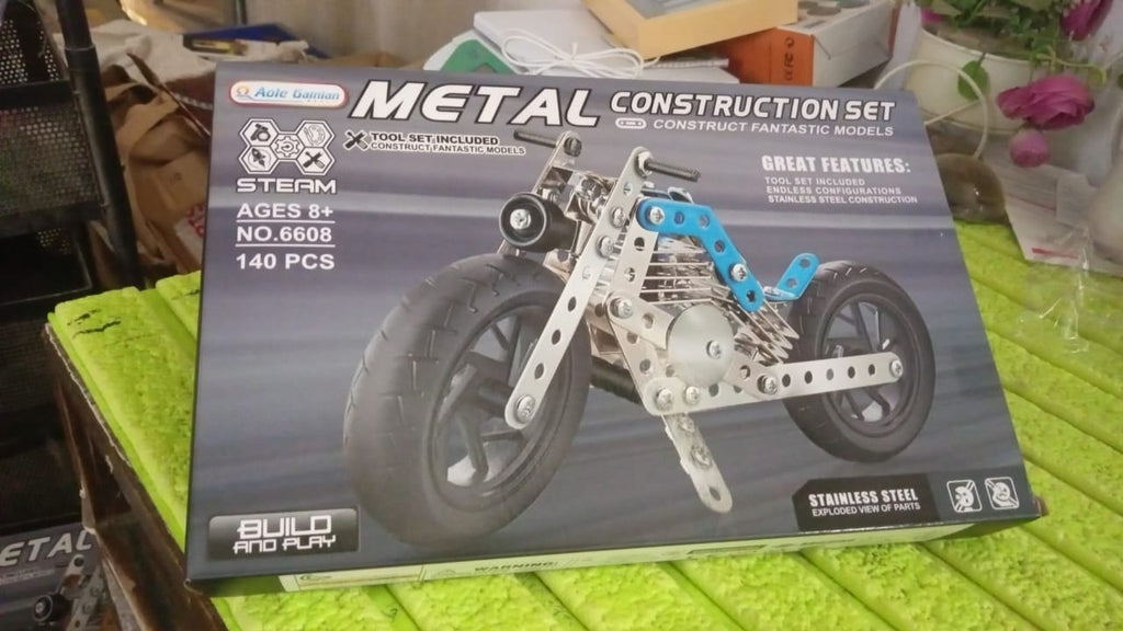 DIY Metal Cruiser Motorcycle Building Kit: Creative Engineering for Kids